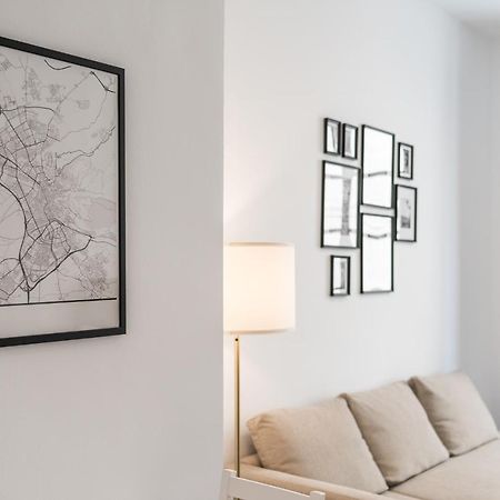 Moderno Apartamento Centro De Granada 2 Екстериор снимка