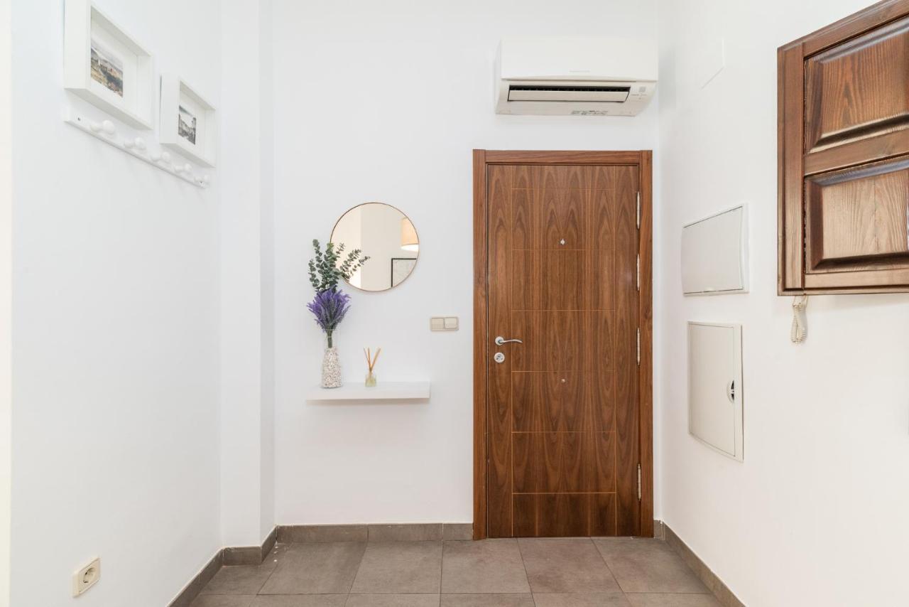 Moderno Apartamento Centro De Granada 2 Екстериор снимка