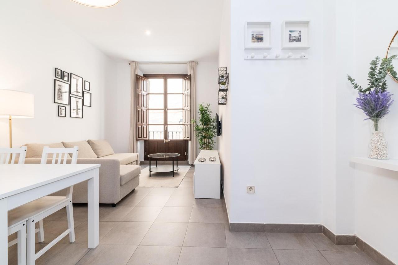 Moderno Apartamento Centro De Granada 2 Екстериор снимка