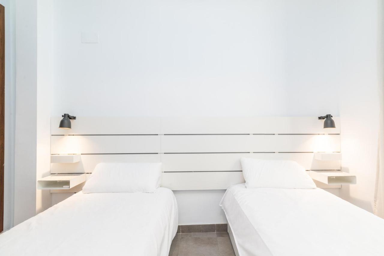 Moderno Apartamento Centro De Granada 2 Екстериор снимка