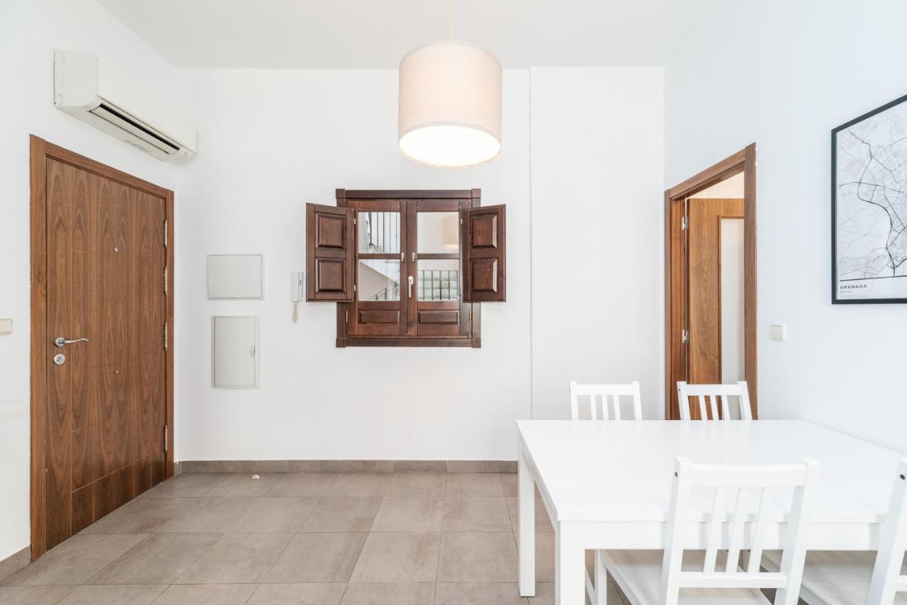Moderno Apartamento Centro De Granada 2 Екстериор снимка