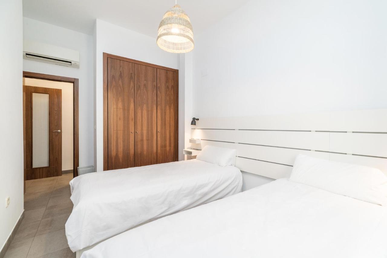 Moderno Apartamento Centro De Granada 2 Екстериор снимка