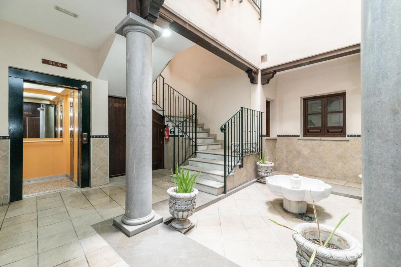 Moderno Apartamento Centro De Granada 2 Екстериор снимка