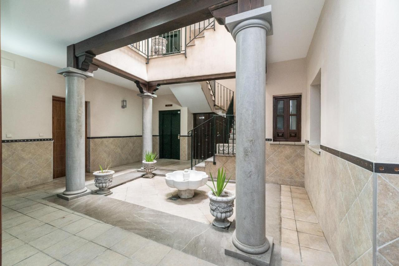 Moderno Apartamento Centro De Granada 2 Екстериор снимка